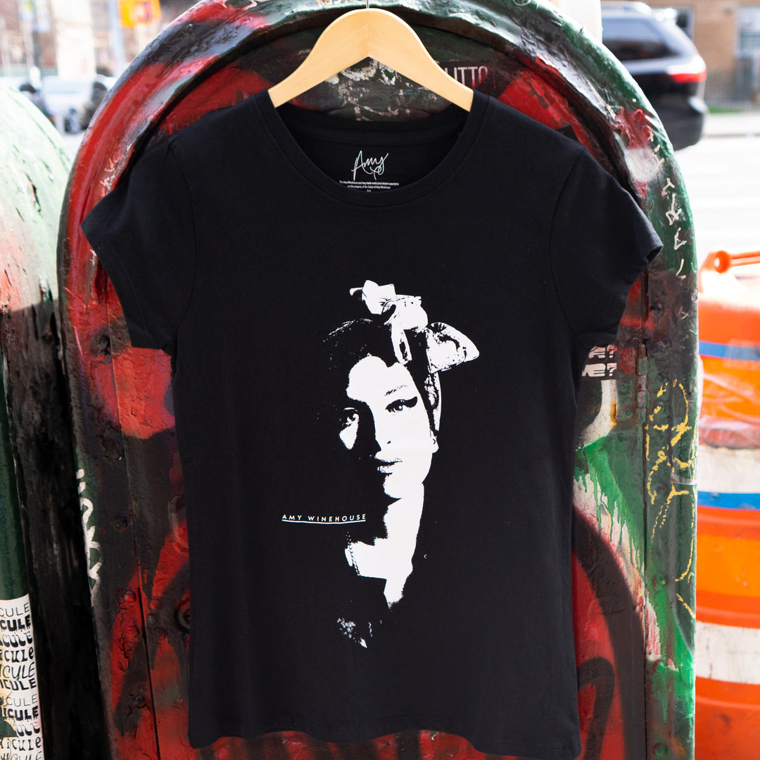 Amy Winehouse Scarf Portrait Ladies